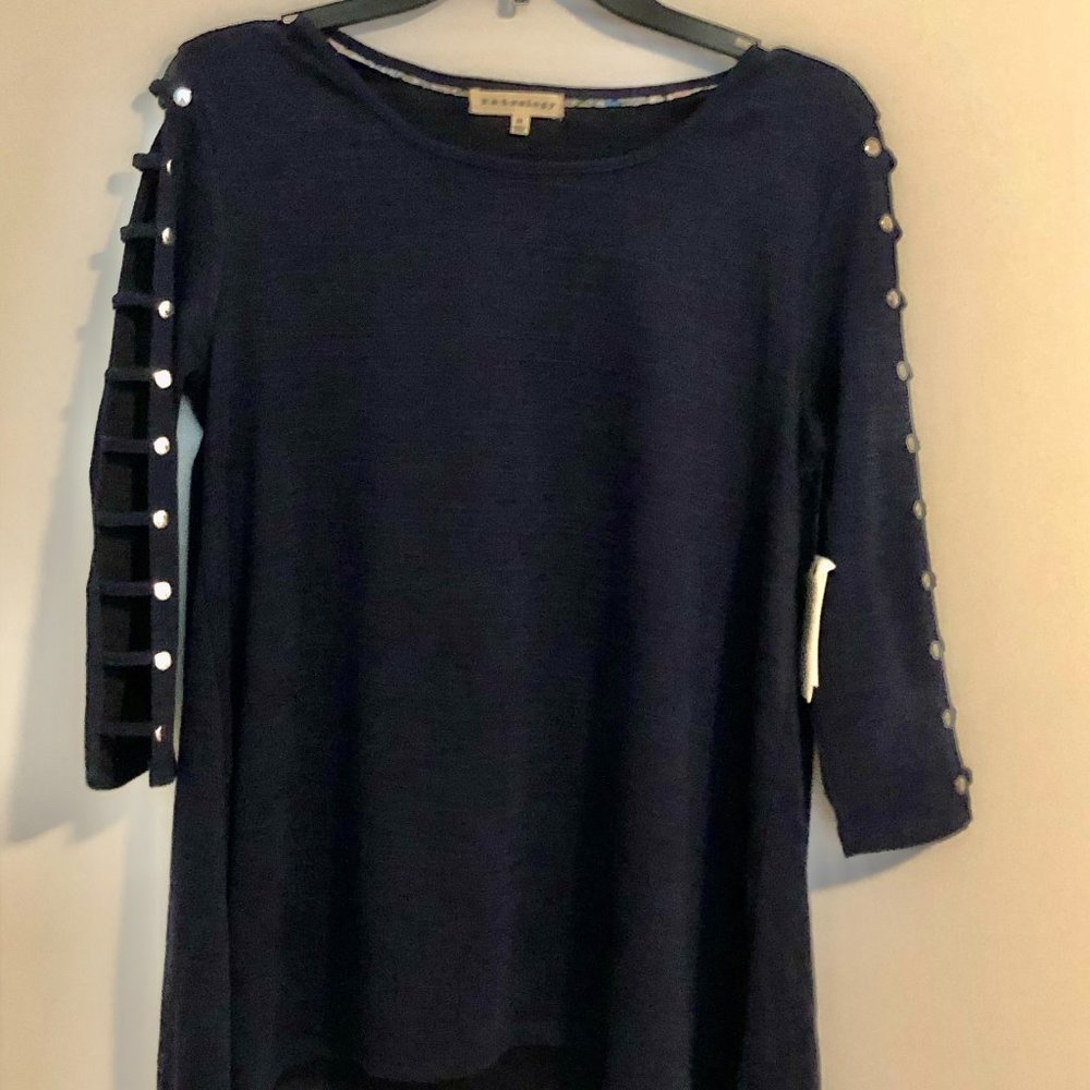 NWOT Retrology shirt size M